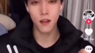 我现在被这个特效笑的睡不着