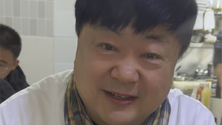 Warung kecil Tianjin yang tersembunyi di gang, porsi besar dan rasanya mantap, si kakak juga super l