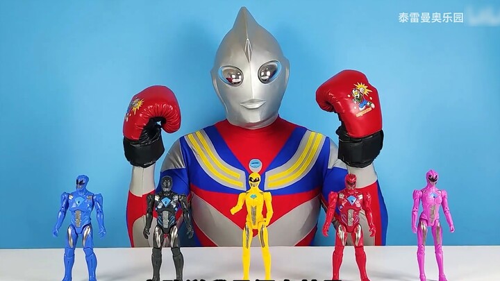 Ultraman thật giả đã tấn công đội gián điệp mini và đội khủng long, và cuối cùng bị phát hiện bởi vu