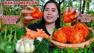 LALAPAN BAWANG PUTIH MUKBANG BAKSO MERCON LALAPAN MENTAH SAYUR KATU#mukbanglalapan#asmrsayurmentah