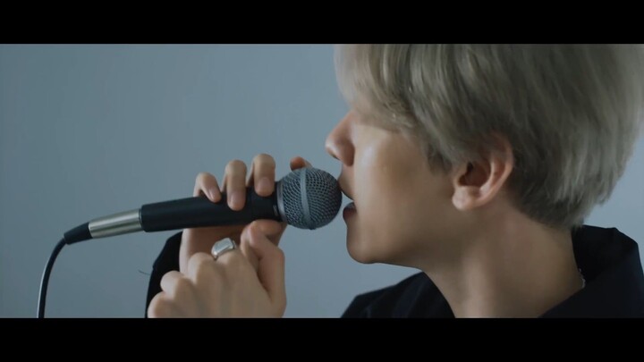 BAEKHYUN 'UN Village' Live Session