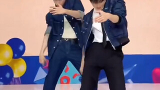 تشنغ هان بين MCD | "عندما يصبح راقص محترف مقدمًا لبرنامج موسيقي للترويج للأغاني"