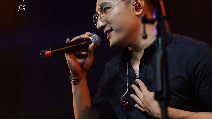 Not many people sing in Cantonese, so please bear with me if my pronunciation isn't perfect!