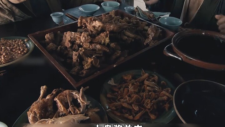 เนื้อแพะราดซอสจานโต ซุปปลาสดชามใหญ่ ลี่ขุยจะกินจนเหลียงซานเจ๊งได้เลย!