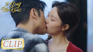 Clip Tập 16 Nụ hôn đón năm mới thật ngọt ngào! | Tôi Sống Ở Nơi Khác | WeTV