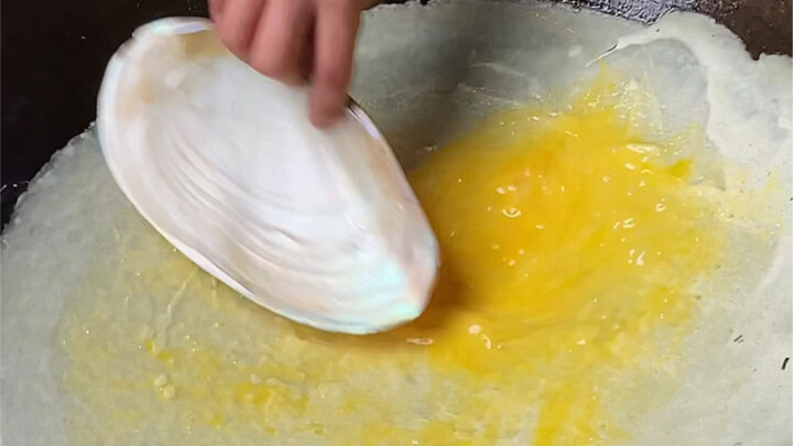 沉浸式看只做豆皮全过程！休息了几个月的社区铁棚子豆皮开门了～