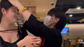 Nắm bắt người phụ nữ này!