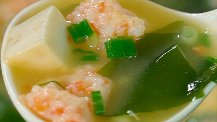 This seaweed and shrimp paste soup is especially perfect for kids—give it a try if you like!