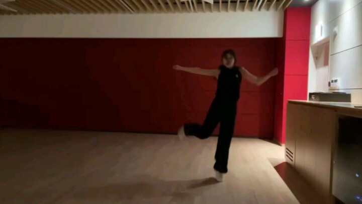 Jang Gyu-jeong's live dance cover of "RUN BTS"—this intensity is about to make someone drop dead fro