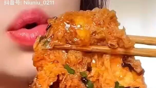 抖音 Ăn cùng tiểu tỷ tỷ NiuNiu Douyin