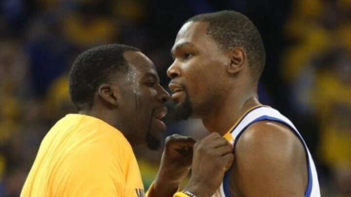 "Daun Jatuh Kembali ke Akar - Durant"