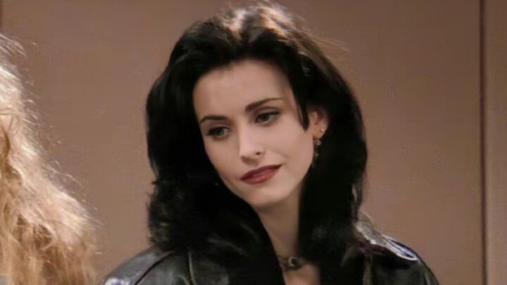 Looking at it now, her retro charm back then was truly stunning.