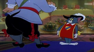 Tom and Jerry mobile game: Shocked, two pirate Jerrys had some indescribable exchanges in front of t