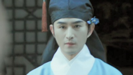 A very restored version of a Ming Dynasty male favorite, and a very beautiful scarf