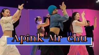 Pure Love Warrior sedang online dengan koreografi #YinYin Apink "Mr Chu"