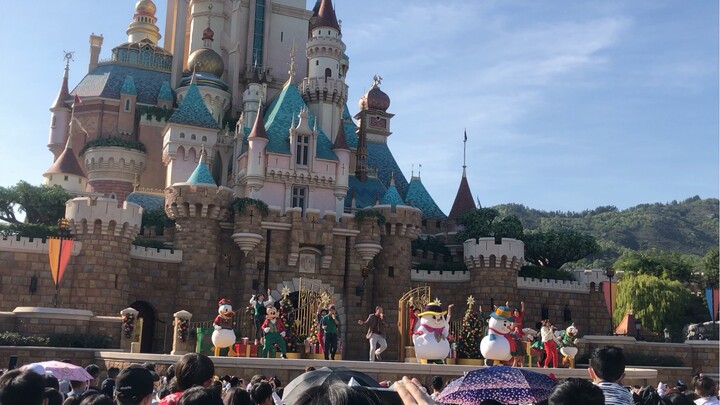 Disneyland Frostey the Snowman