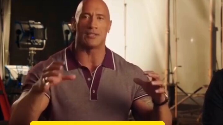 جاكى شان هو سيد الحركة، أنا معجب به وأعجبني بشكل خاص.