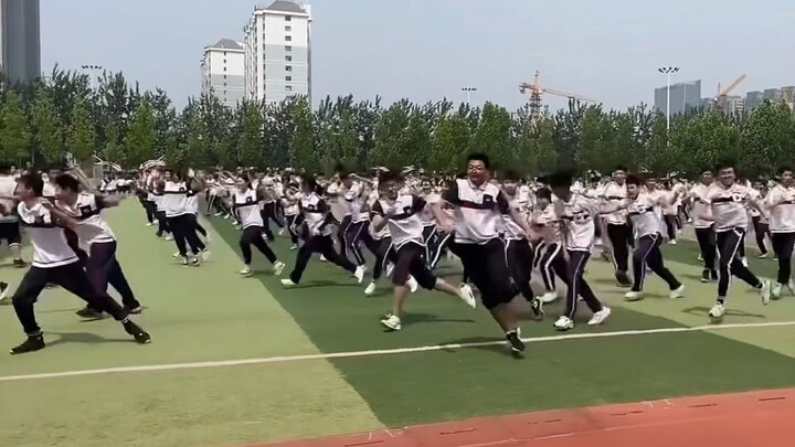 نلقي نظرة على راقصي الروح في تمارين الفسحة: "رقصة الأرنب" وراقصي الروح على أنغام جيانغنان ستايل!