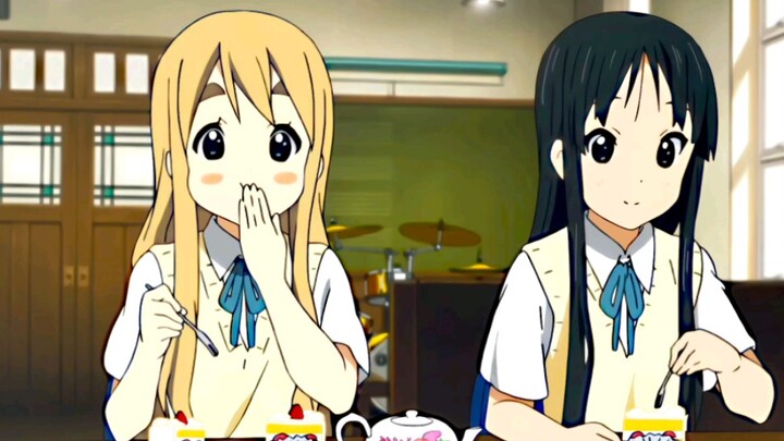 The eldest lady ate mio's strawberries!