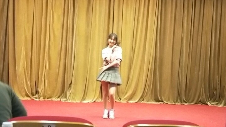 【IZ*ONE】la vie en rose Remix - Festival Seni Sekolah Menengah