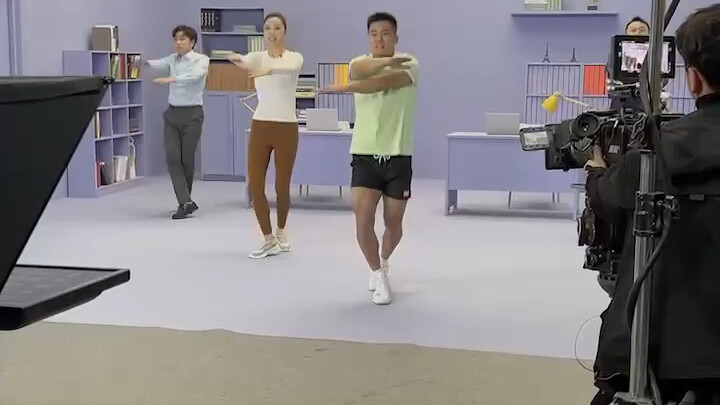 Inilah rahasia kenapa aku dengan santainya squat 270 kali [doge]