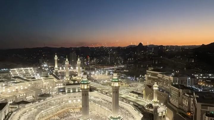 This place no sleep 😴