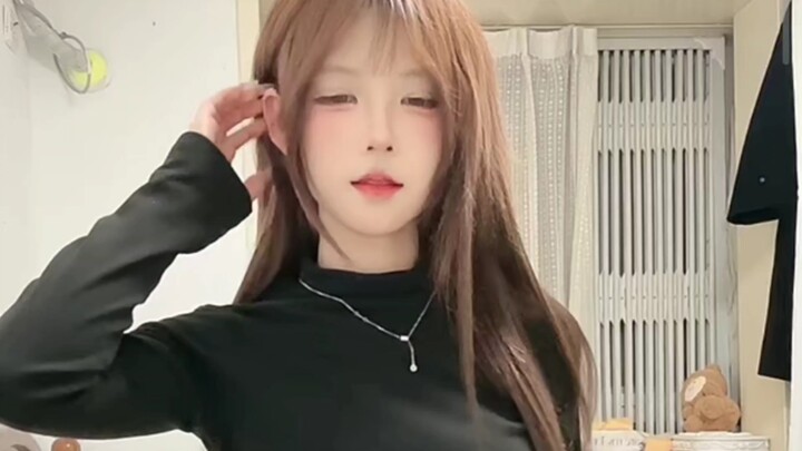 Kuaishou Xiaohan oo's latest dance: Bara Bean + Train Shake