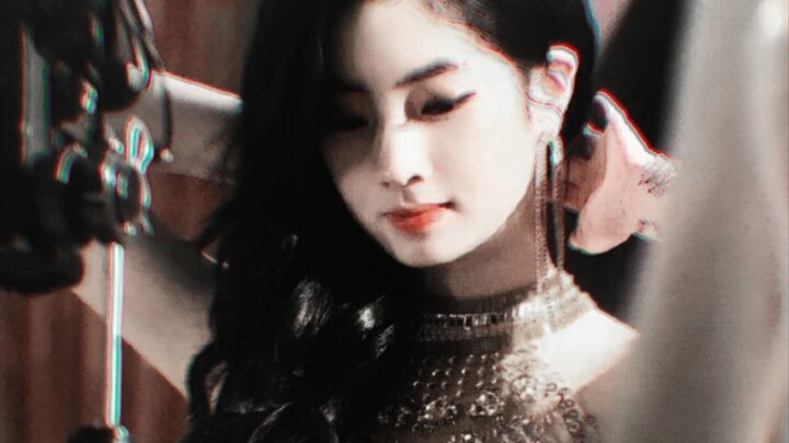 تُعرَف بأنها “المنافِسة القوية لشركة D”! تلتقط 4 لقطات في 7 ثوانٍ فقط! قدراتها المهنية الخارقة تجعلك