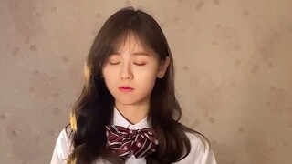 Bộ đồ chiến đấu màu xanh của AI Ichiri Saki