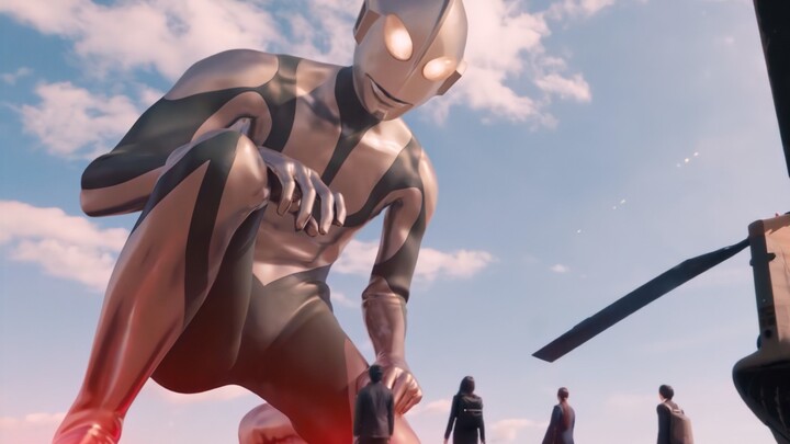 "This is the Giant of Light with full divinity!"