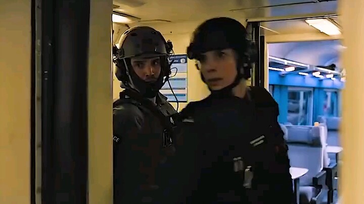 On his first day as a male bodyguard, he immediately spotted a security loophole.