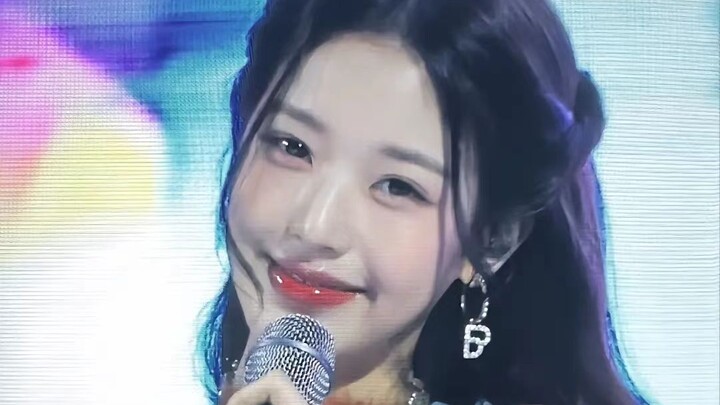 [Zhang Yuanying | One-Click Outfit Change] How does she manage to nail every expression perfectly, f