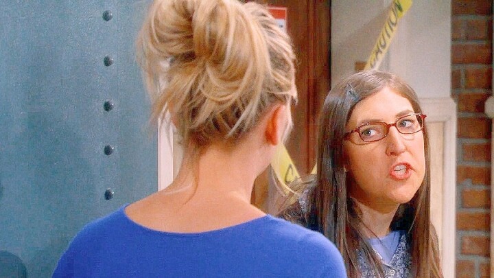 [TBBT] Ear: Penny is the venomous snake that blocks our love! Amy: Penny, you are such an unsportsma