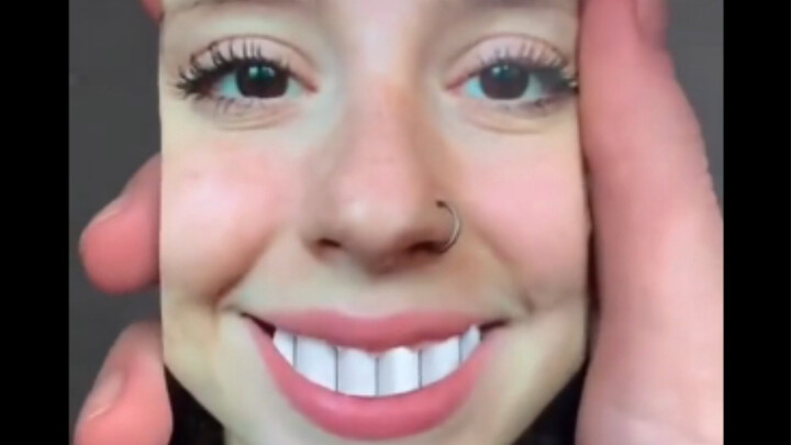 The packaging over there is so fancy that it almost makes you feel embarrassed to smoke!