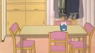 Crayon Shin-chan: It's so cool to lie next to the kotatsu in winter