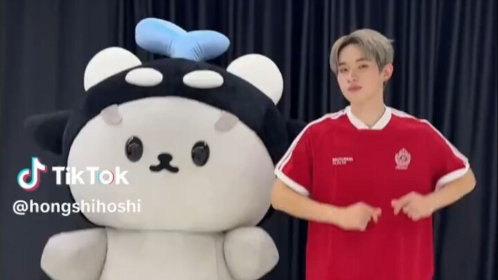 น่ารักคูณสอง! Polcasan จับมือกับ Hong เต้นเพลง A little more love