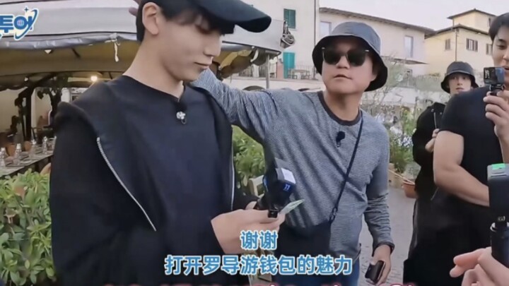 จิงฮัน: ที่จริงมันก็ต้องคอยเฝ้ารอคนที่ชอบไปเรื่อยๆ ไม่มีที่สิ้นสุดอยู่แล้ว… ขอบคุณพี่เฮียวจอง PD มาก