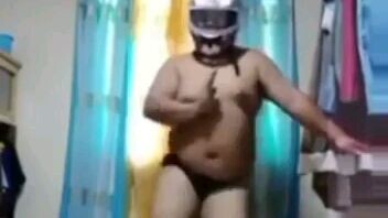 ga bisa berenti nyengir 😂
