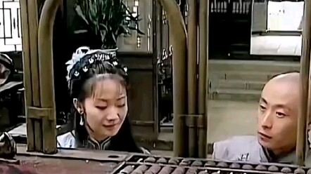 小伙拿着当票去赎当，掌柜子耍无赖这下有好戏看了 ！！！