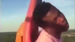 Buat roller coaster, orang kulit hitam berulang kali memulai ulang