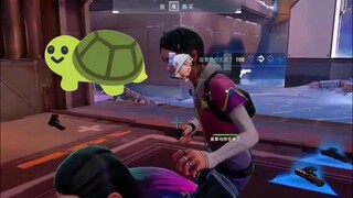 انظروا كيف حوّلوا زميل الدراسة وآه إلى هذا الشكل! يا إلهي، هذه الحيلة من الأخت الكبرى غو قاسية للغاي