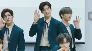 【تشا إينو】【ASTRO】رائع جدًا ومثير وجذاب في العرض المباشر، حفلة الأرداف مذهلة للغاية!