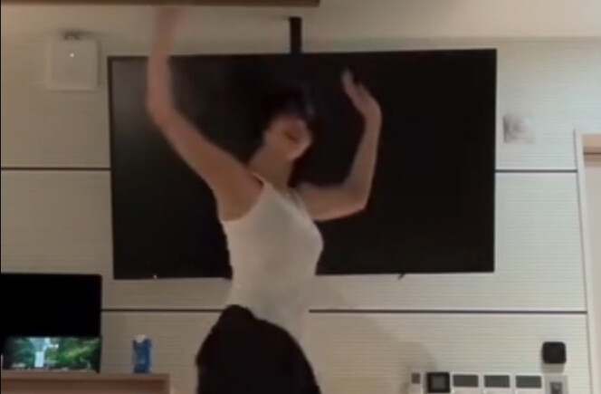 黄礼志久违的练习室！和编舞老师学舞