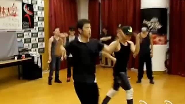 [Gao Hanyu VS Tan Jianci] Sand Sculpture Fighting Dance