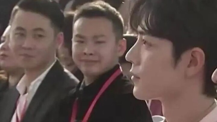 Don’t think it’s just women who love watching handsome guys—men do too!