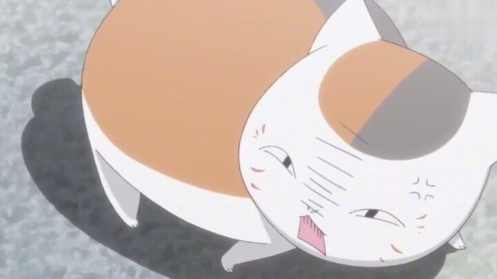 Natsume dan guru kucing itu bertengkar, tetapi mereka berdamai karena menertawakan sebuah iklan bers