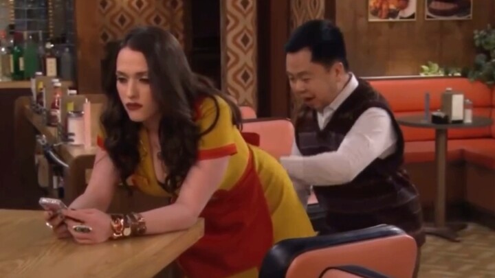 [2 Broke Girls] Has Ah Han become bolder? I am worried about him