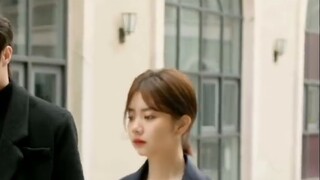 “ผู้หญิง คุณไม่สามารถหนีด้วยปีก” พล็อตเรื่อง [ฉันอยากให้คุณสัมผัสที่ดี] หรือ “ดวงดาวเคลื่อนตัวแต่ไม่