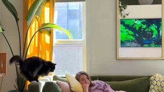 房子外面破破烂烂，房子里面温馨舒适，完全两个世界啊~