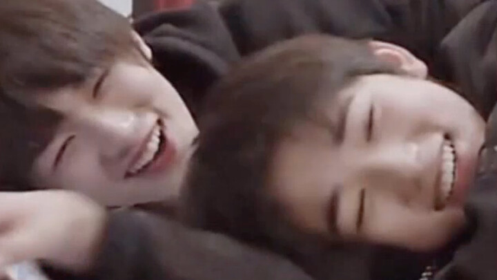 【قي شين ون شوان】 وراء كل حبة حلوة فتى جذاب